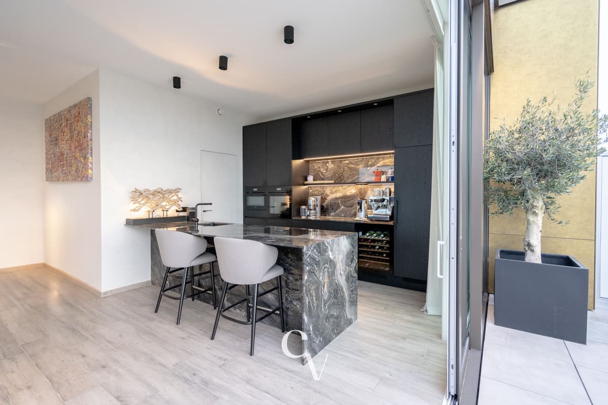 Natuurstenen keukenweekblad penthouse Zeebrugge