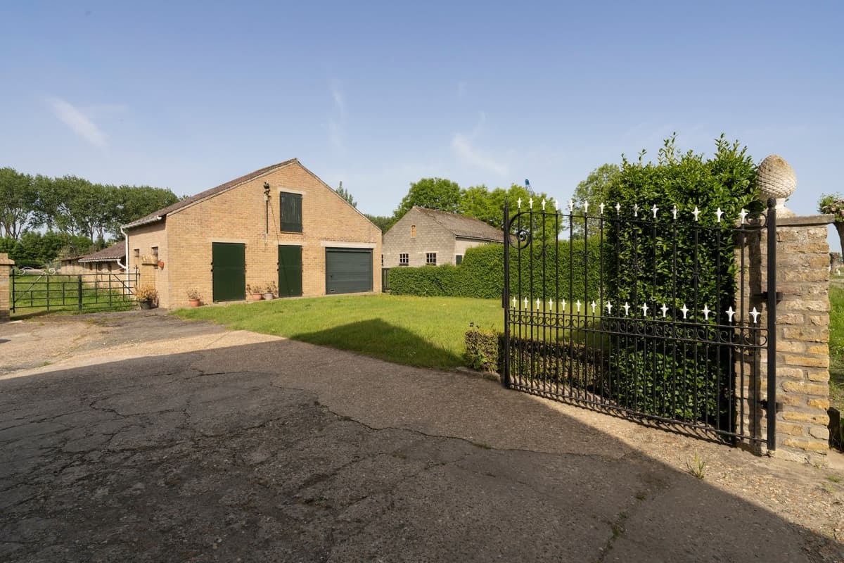 Bijgebouw hoeve in Knokke